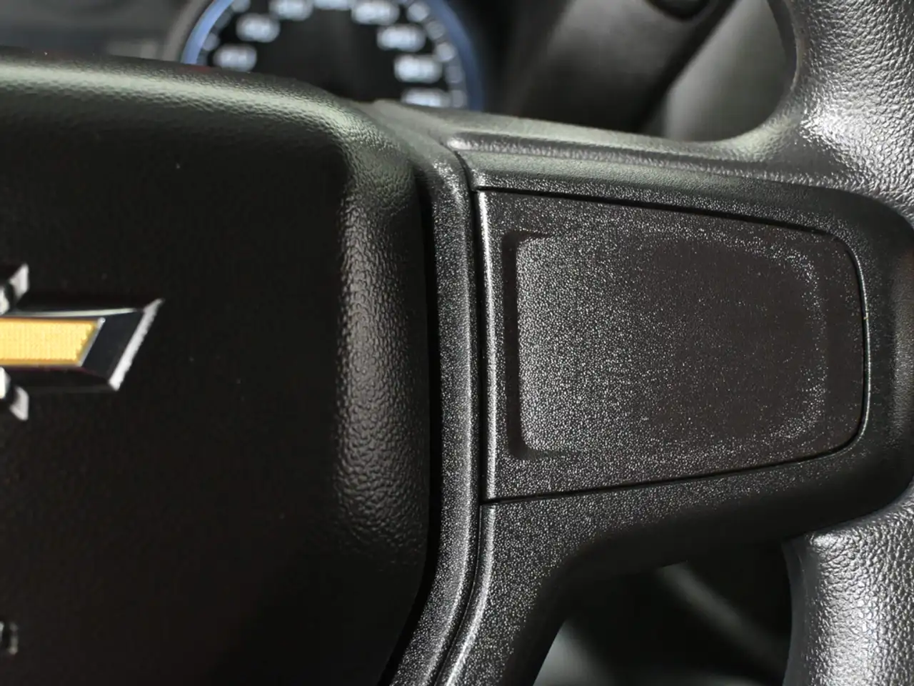 Chevrolet Silverado 1500 - Image 15