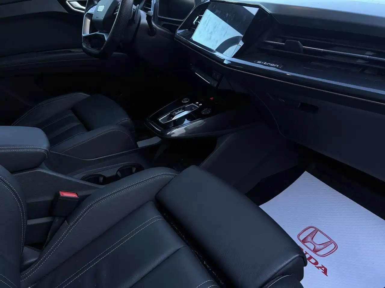 Audi Q4 e-tron - Image 16