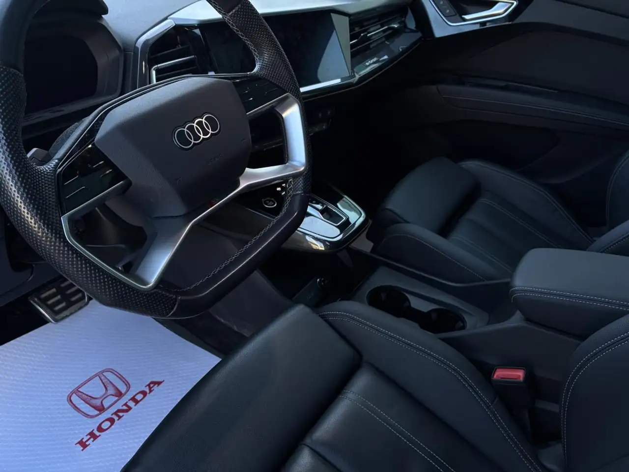 Audi Q4 e-tron - Image 13