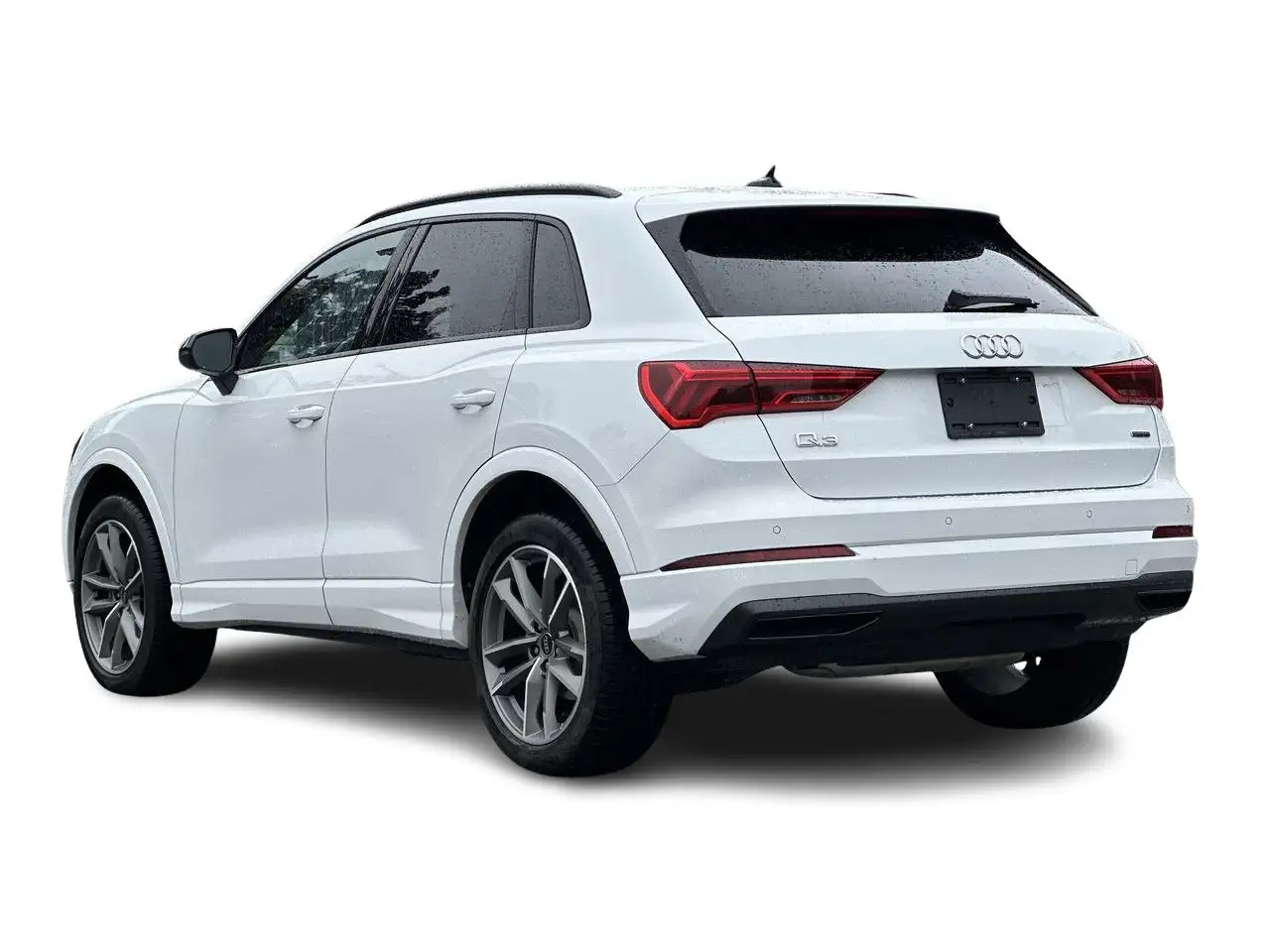 Audi Q3 - Image 10