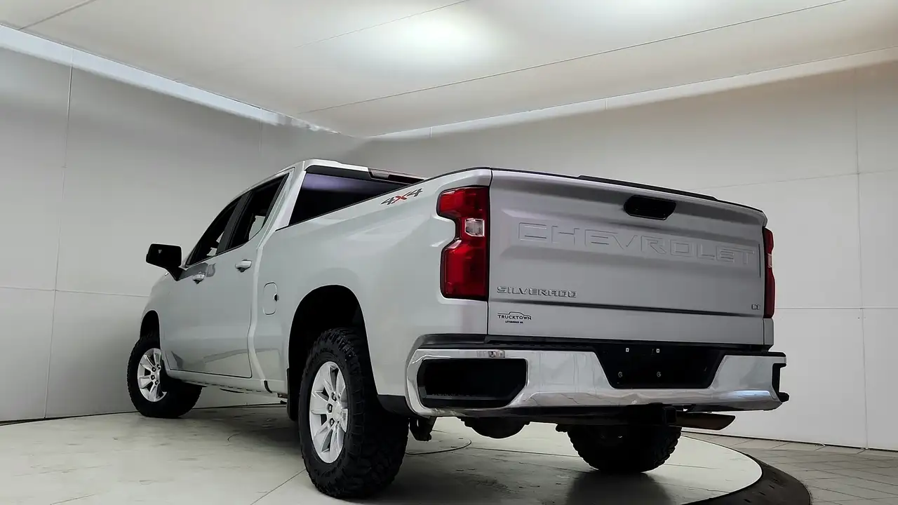 Chevrolet Silverado 1500 - Image 23