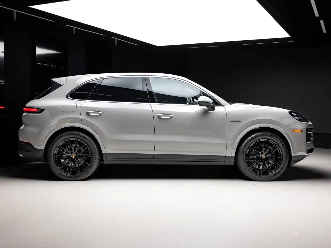 Porsche Cayenne - Image 4