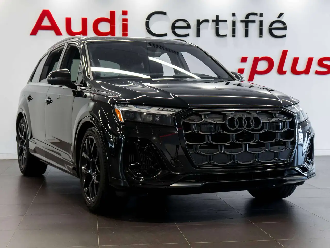Audi Q7 - Image 1