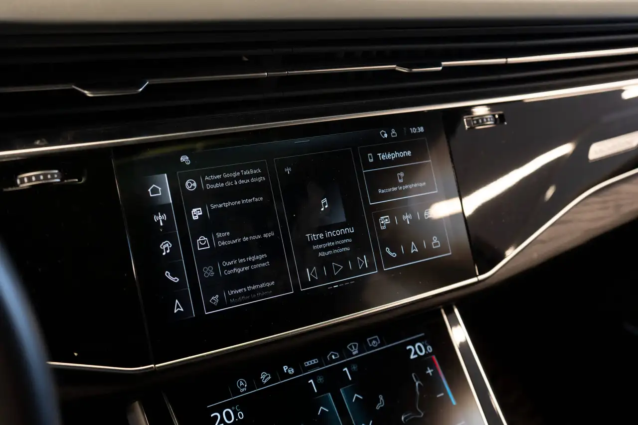 Audi Q7 - Image 16
