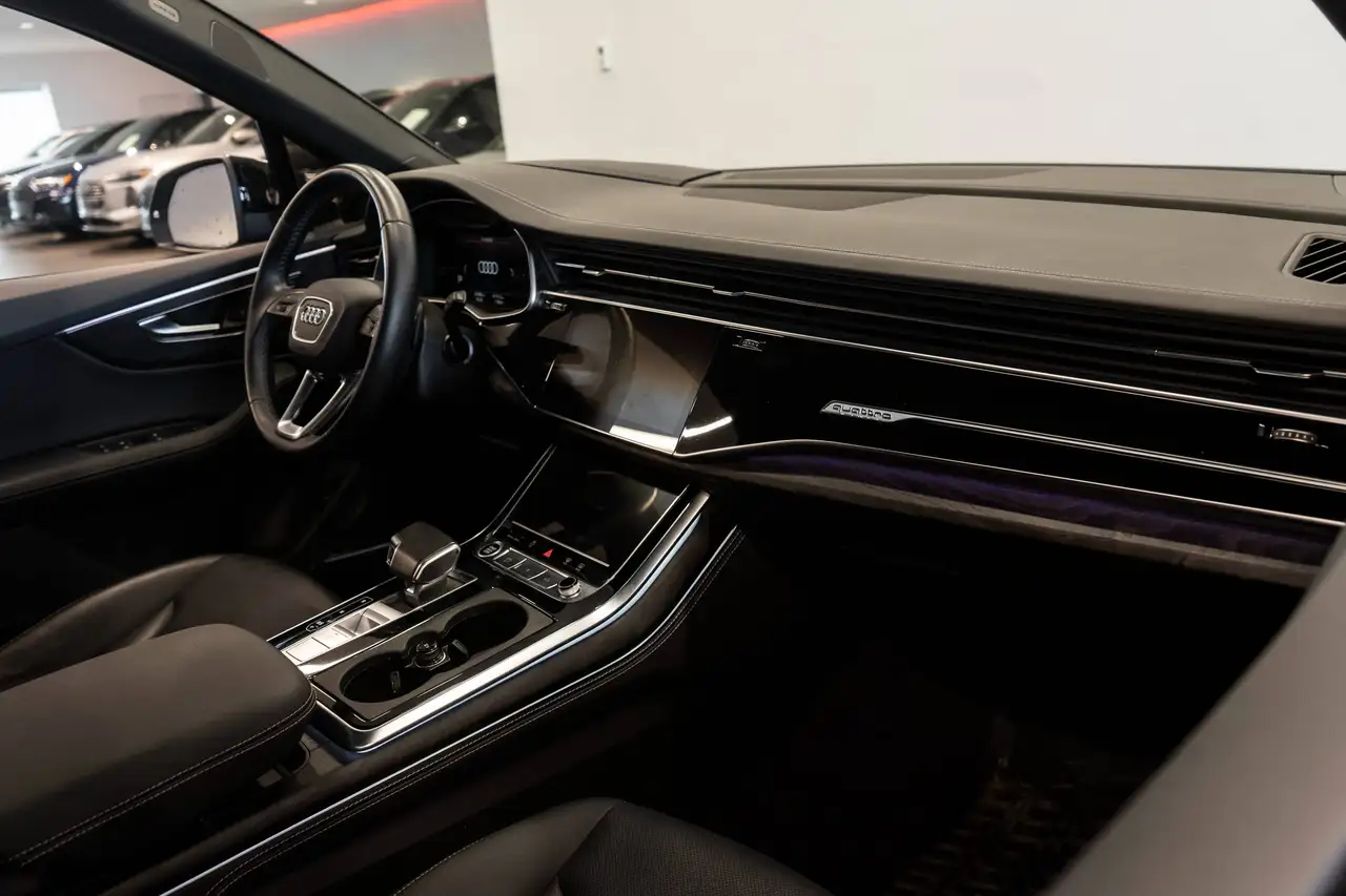 Audi Q7 - Image 6