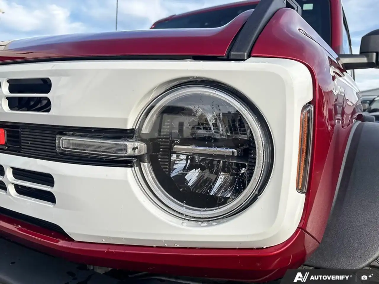 Ford Bronco - Image 8
