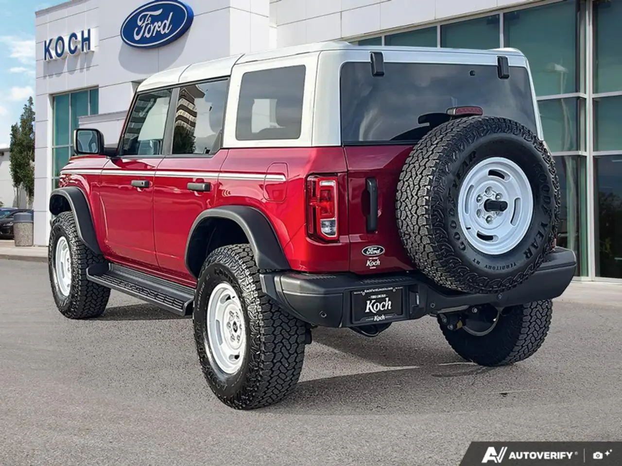 Ford Bronco - Image 4