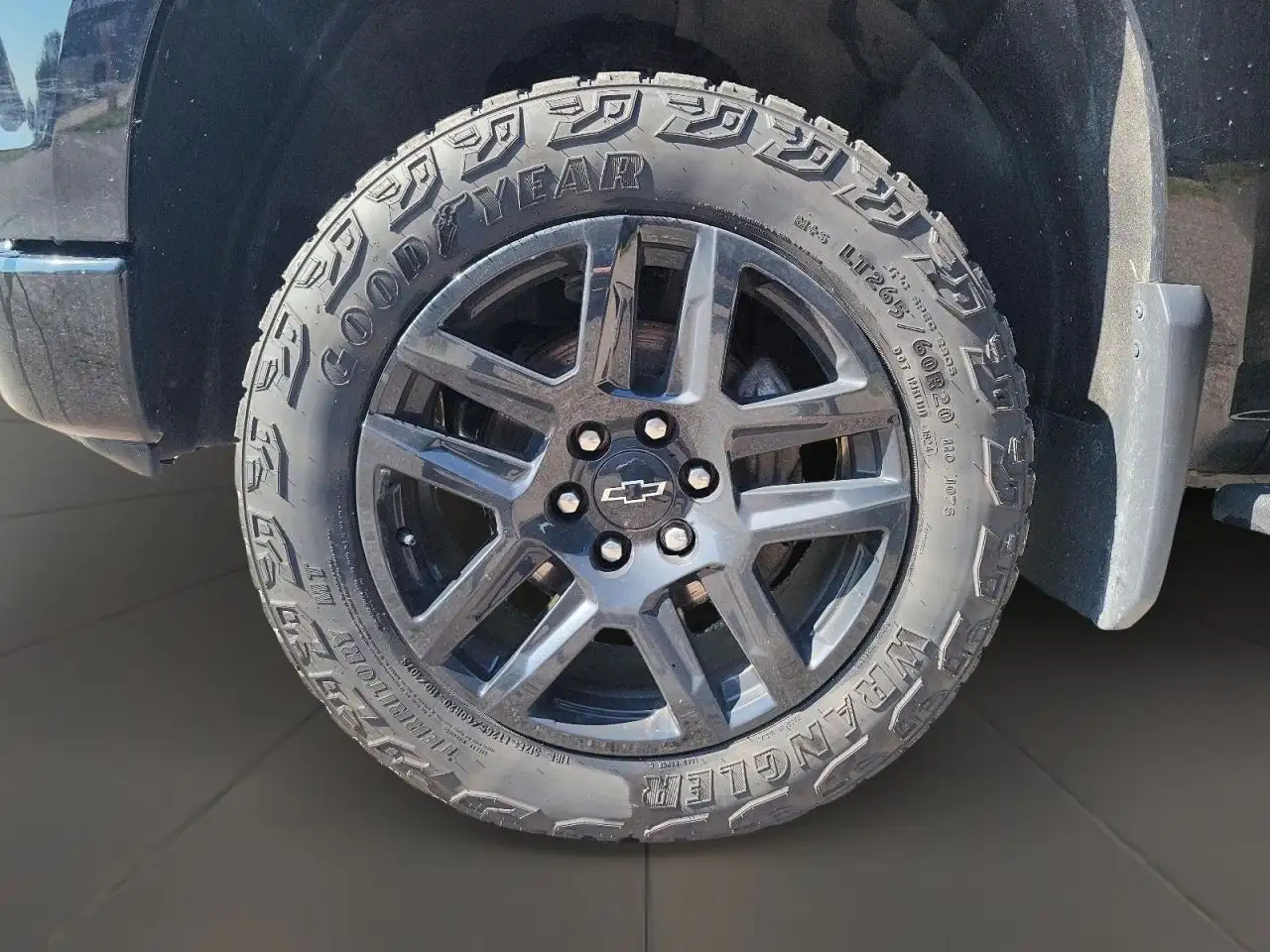 Chevrolet Silverado 1500 - Image 7