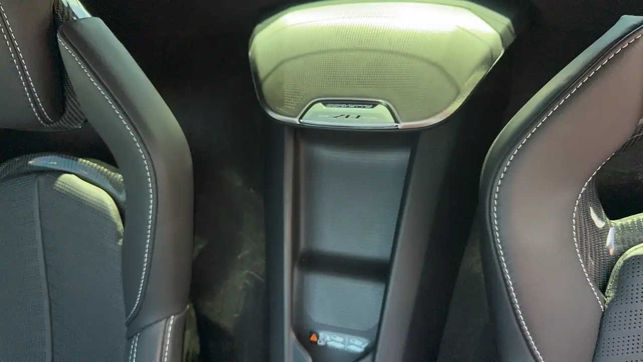 Chevrolet Corvette - Image 26