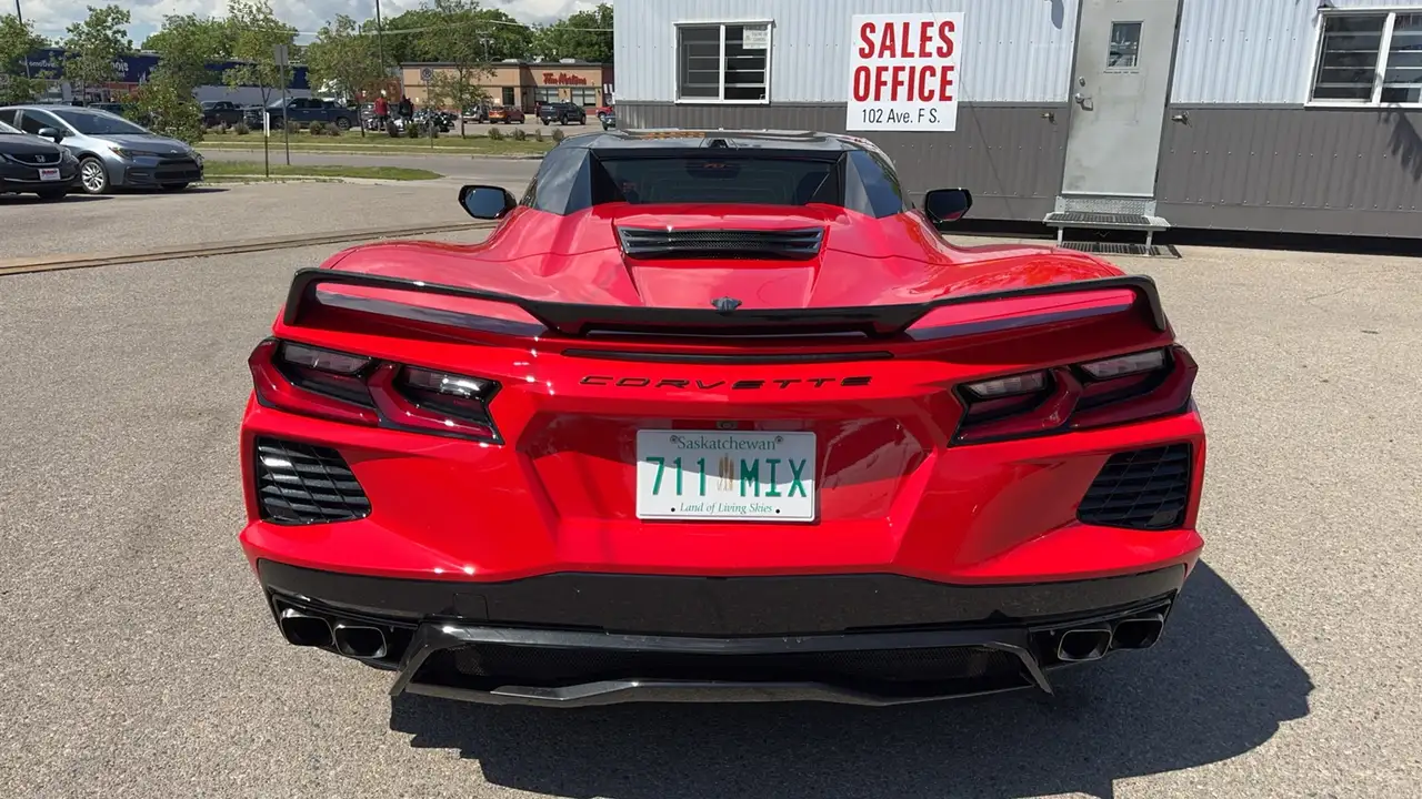 Chevrolet Corvette - Image 8