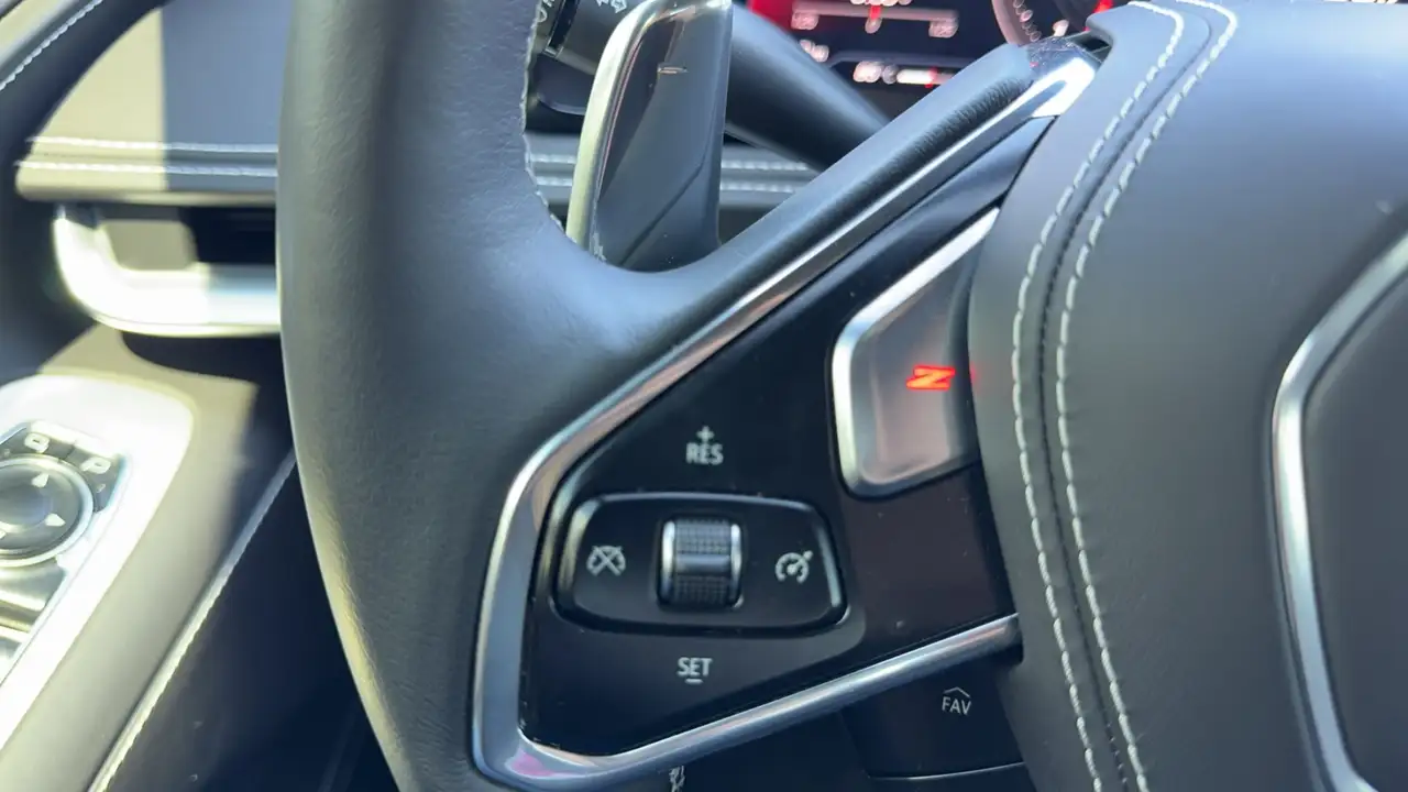 Chevrolet Corvette - Image 22