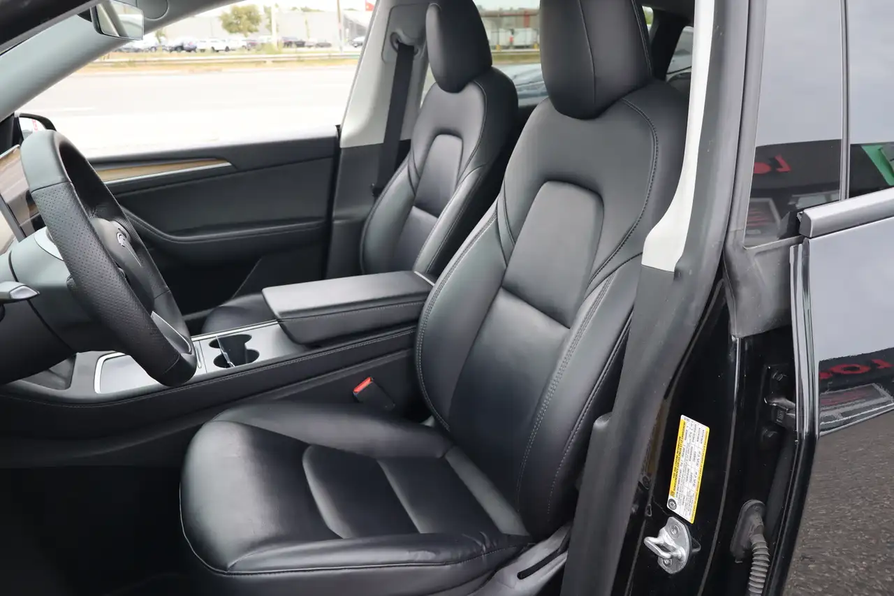 Tesla Model Y - Image 15