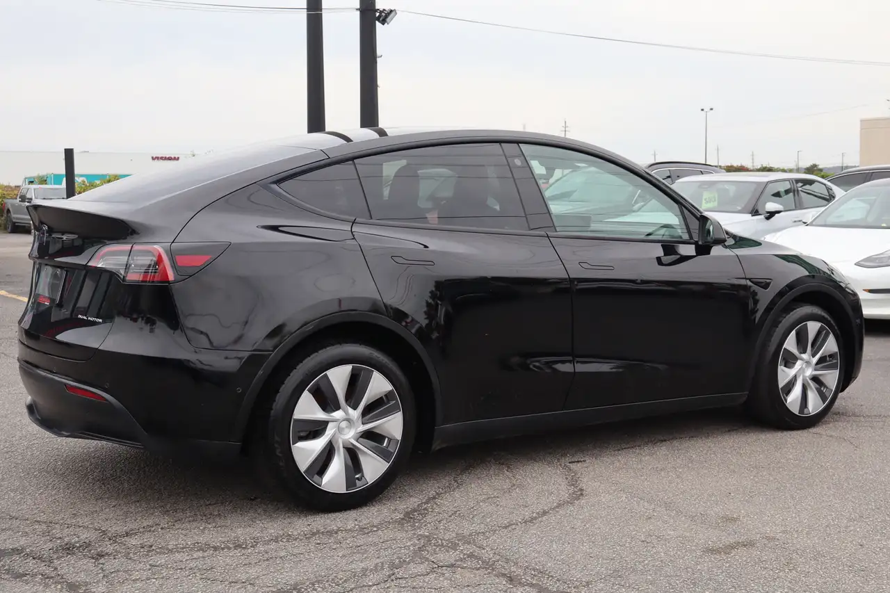 Tesla Model Y - Image 7