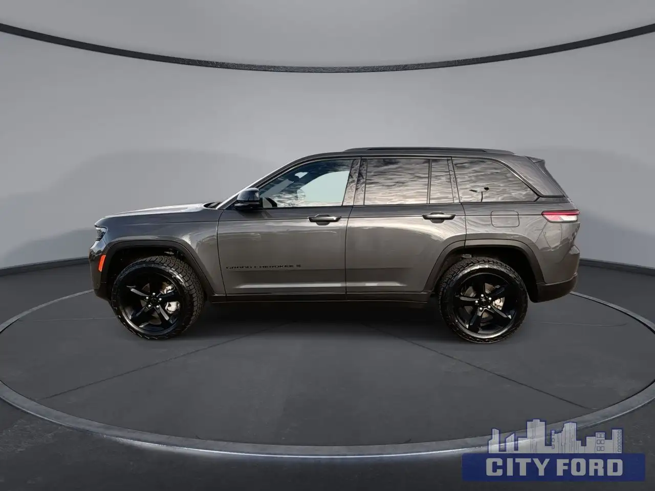 Jeep Grand Cherokee - Image 5