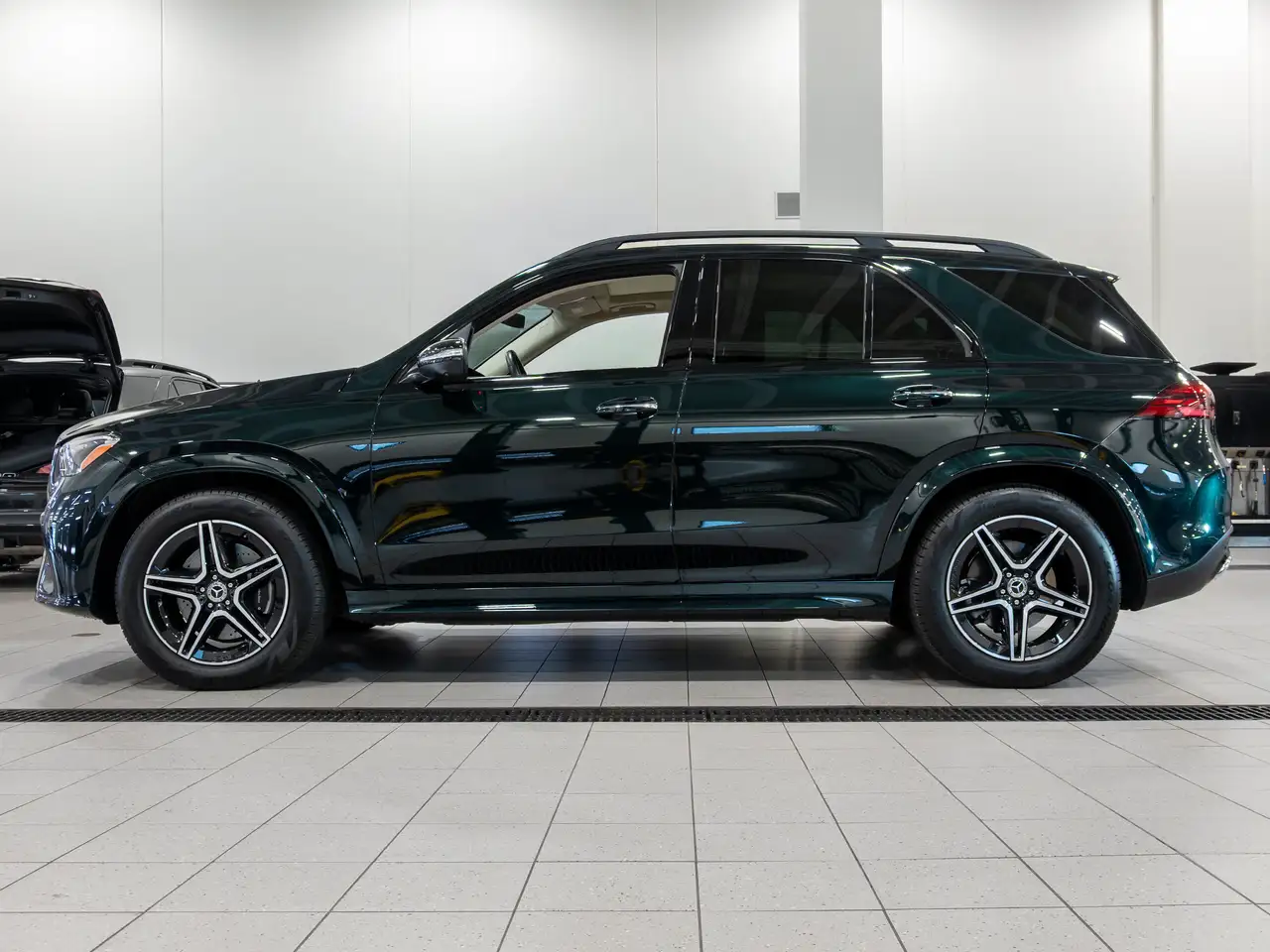 Mercedes-Benz GLE - Image 2