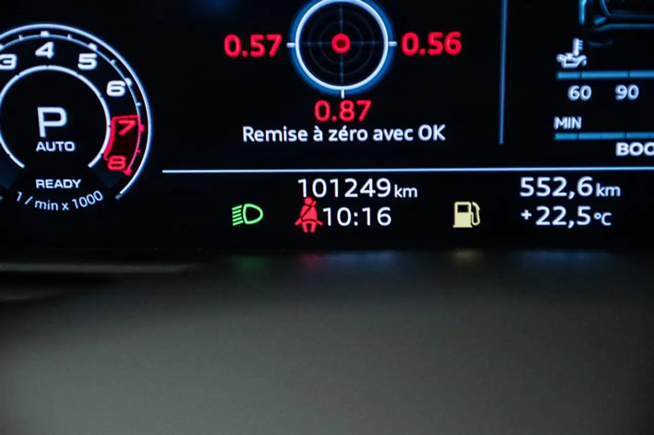 Audi RS Q8 - Image 29