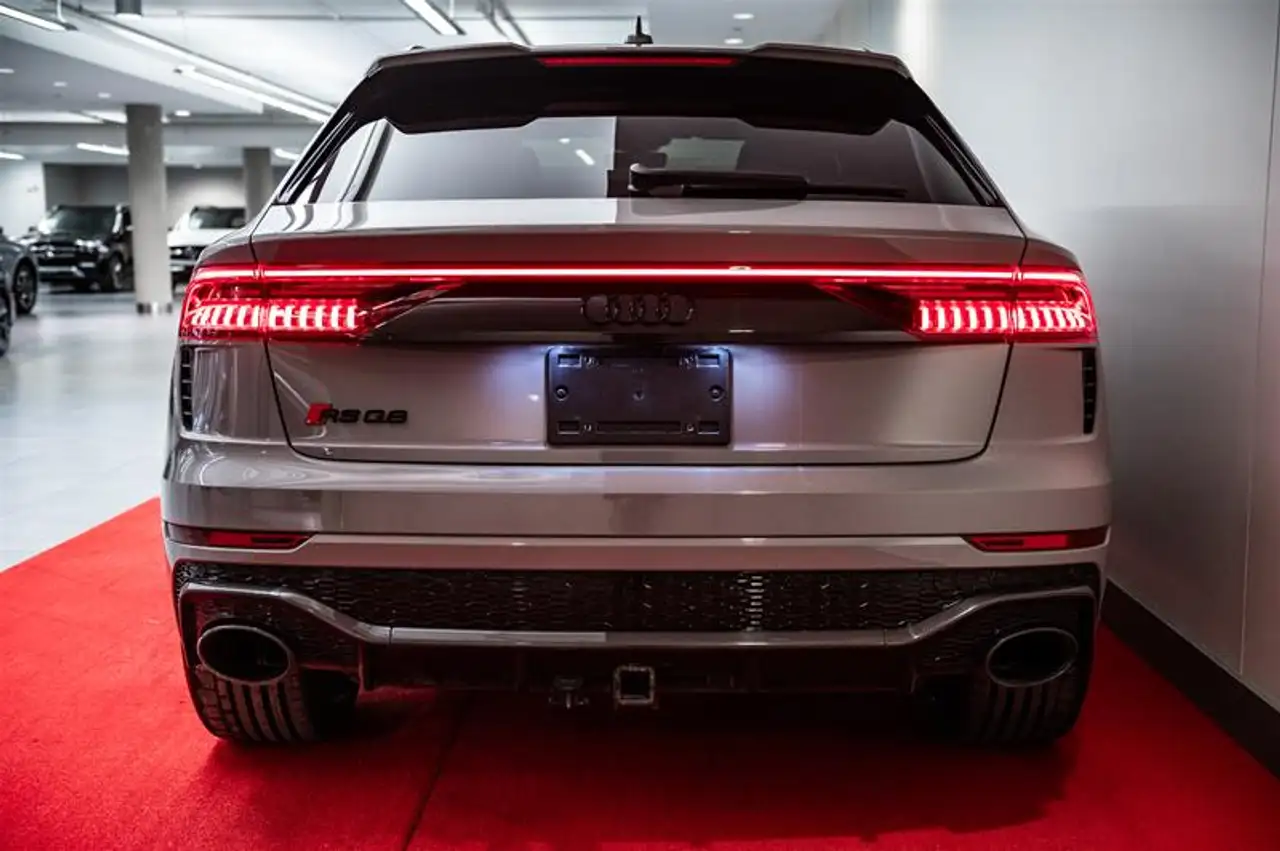 Audi RS Q8 - Image 20