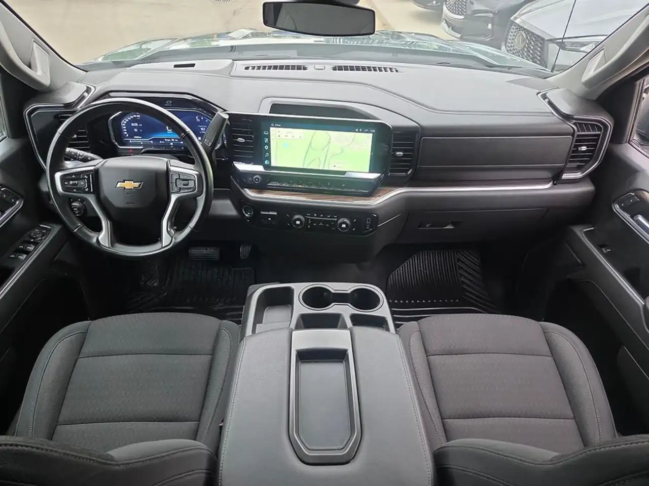 Chevrolet Silverado 1500 - Image 23