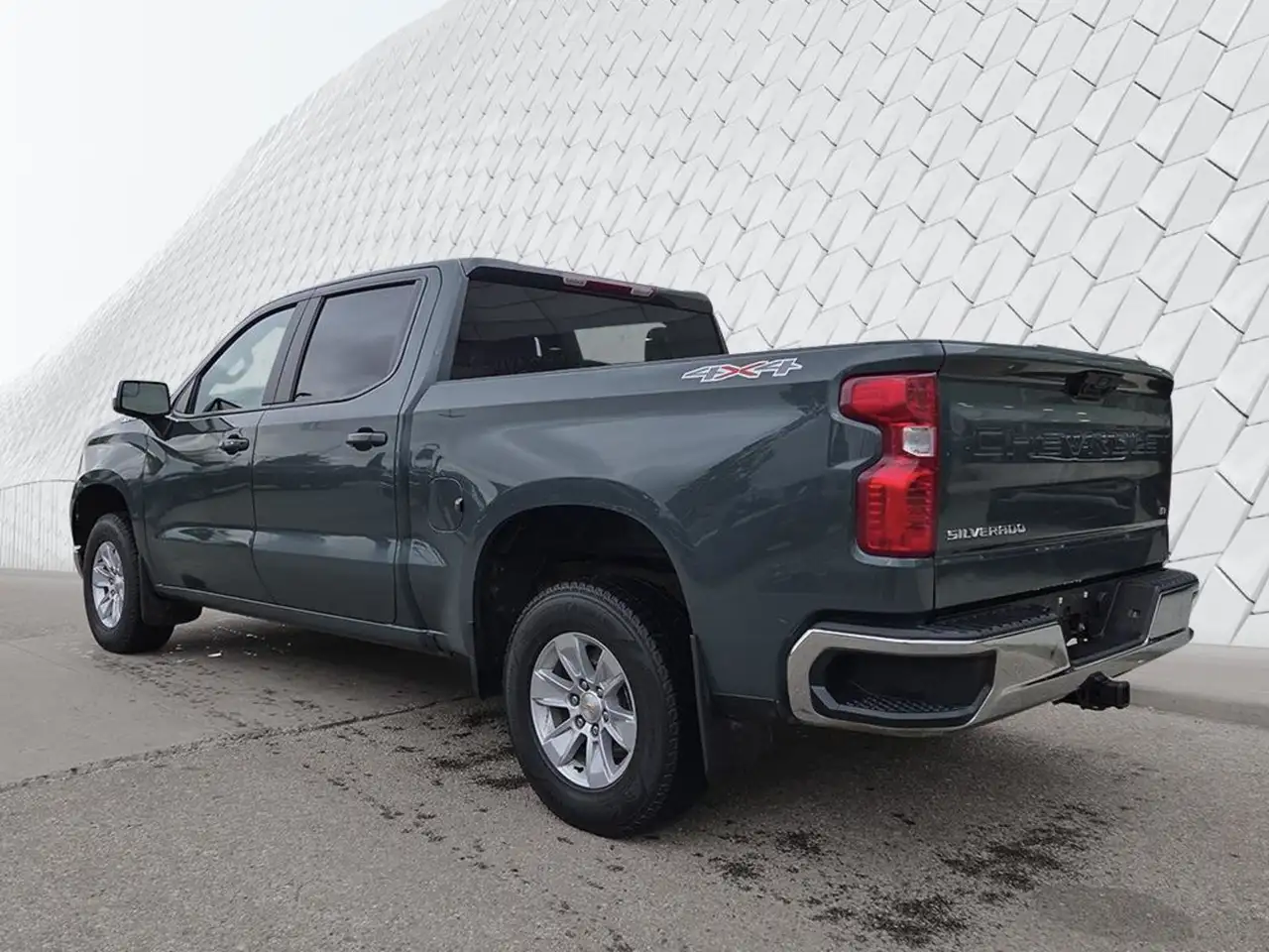 Chevrolet Silverado 1500 - Image 4