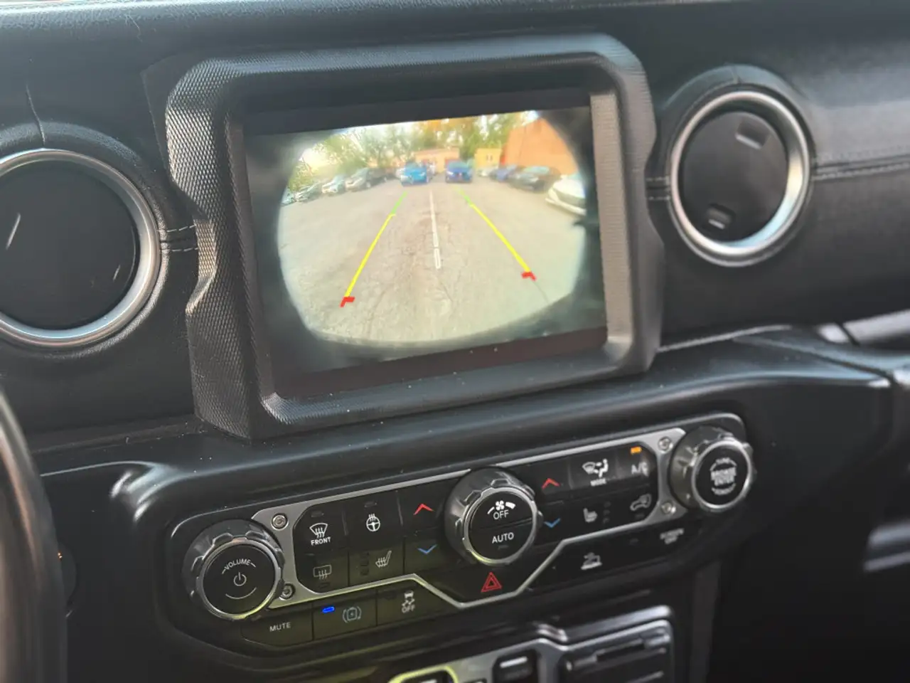 Jeep Wrangler - Image 22