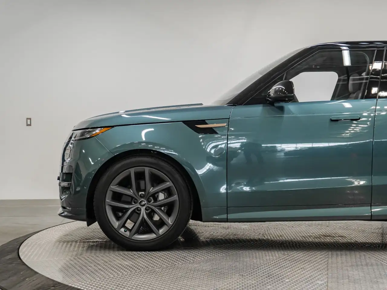 Land Rover Range Rover Sport - Image 9