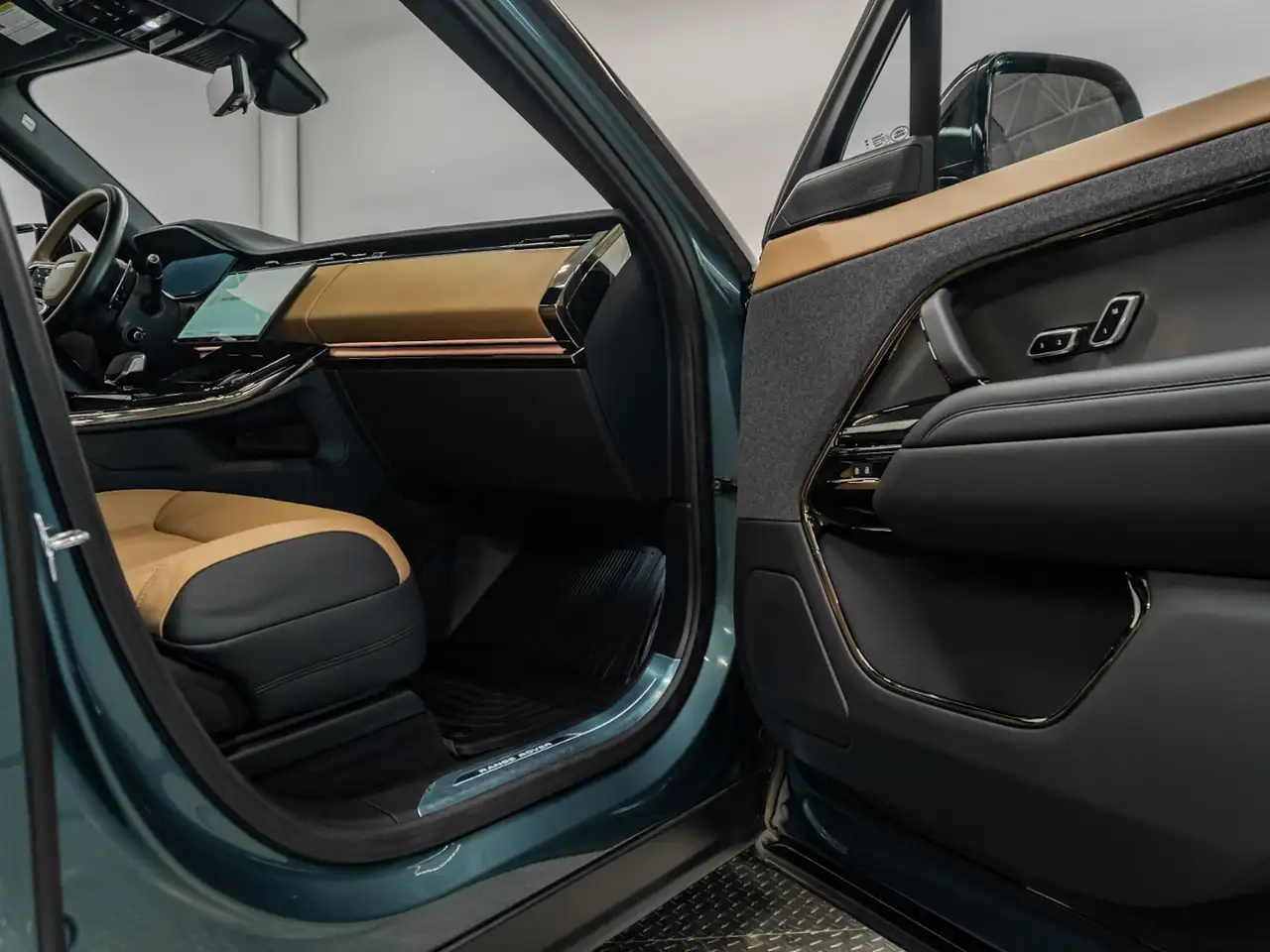 Land Rover Range Rover Sport - Image 27