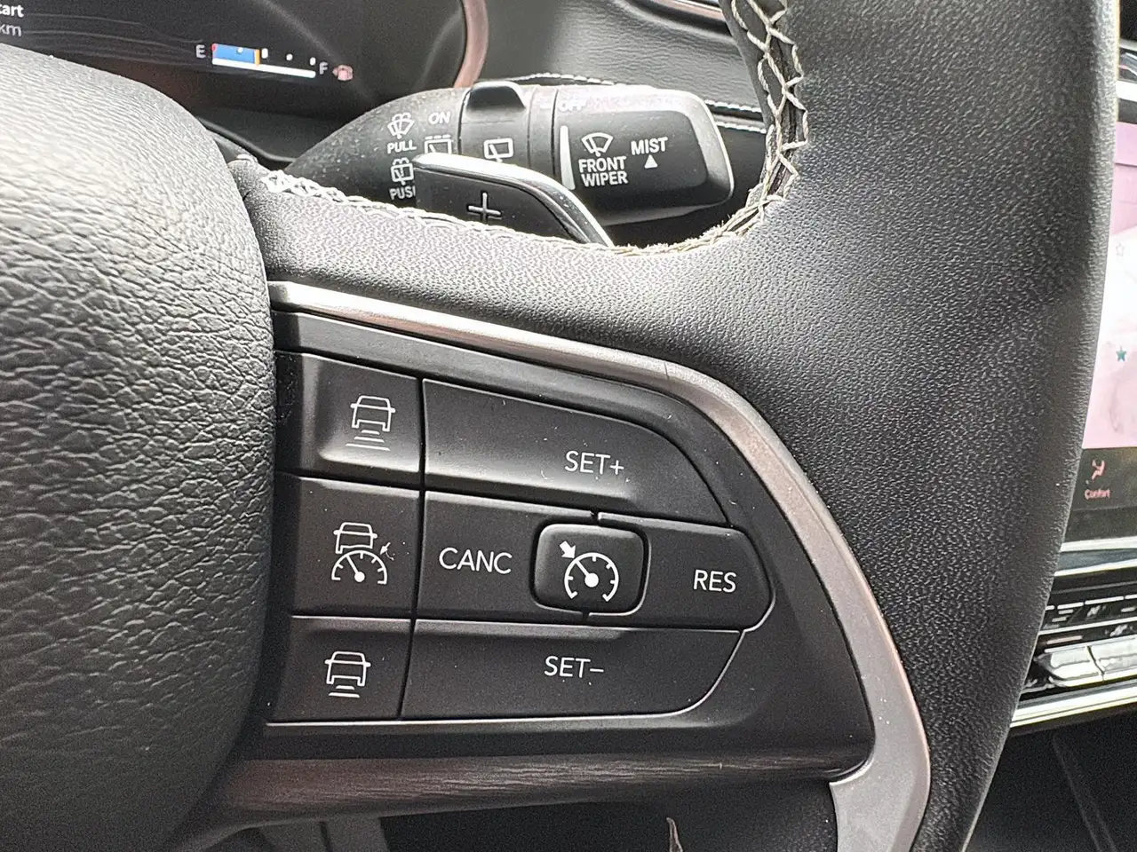Jeep Grand Cherokee - Image 32