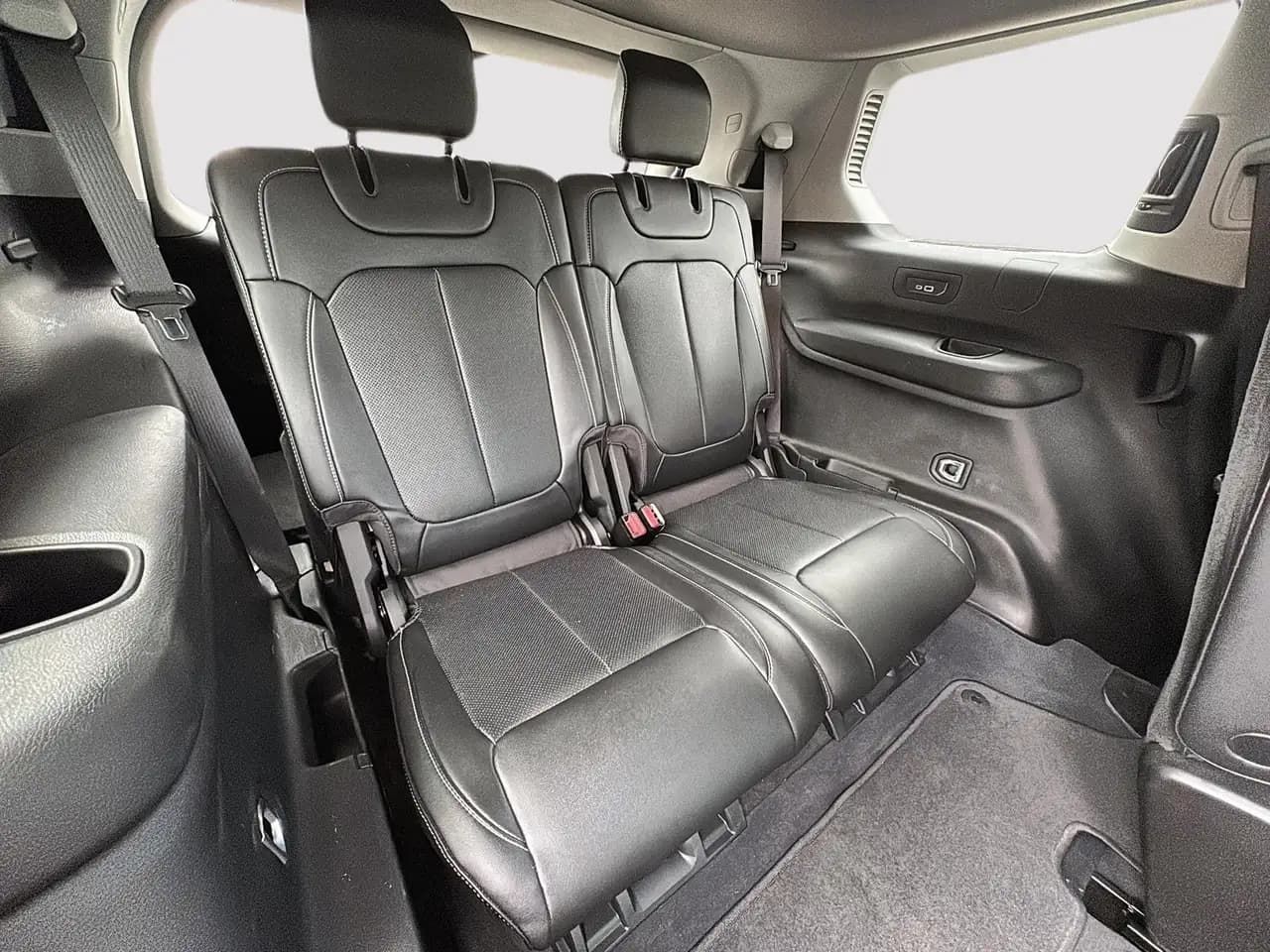 Jeep Grand Cherokee - Image 19