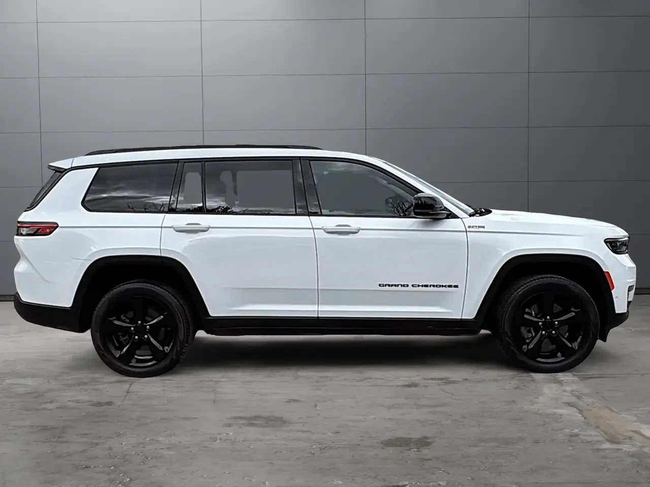 Jeep Grand Cherokee - Image 10