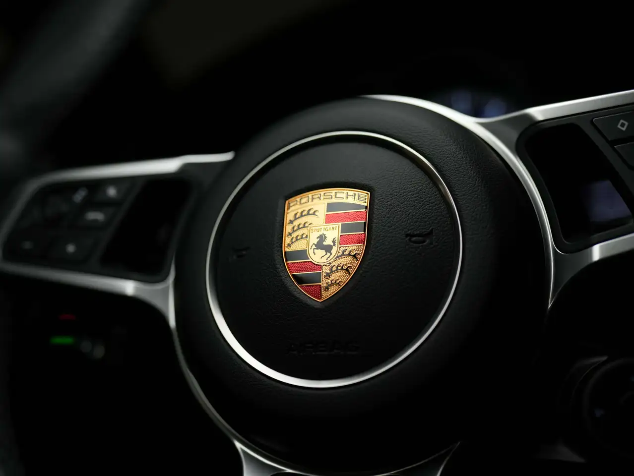 Porsche Cayenne - Image 24