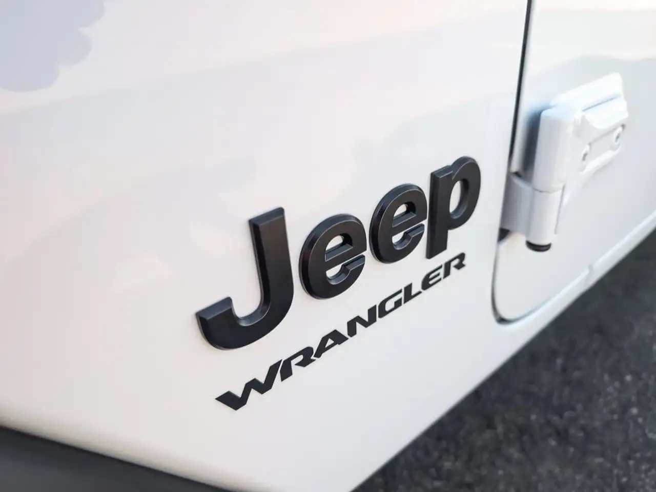 Jeep Wrangler - Image 12