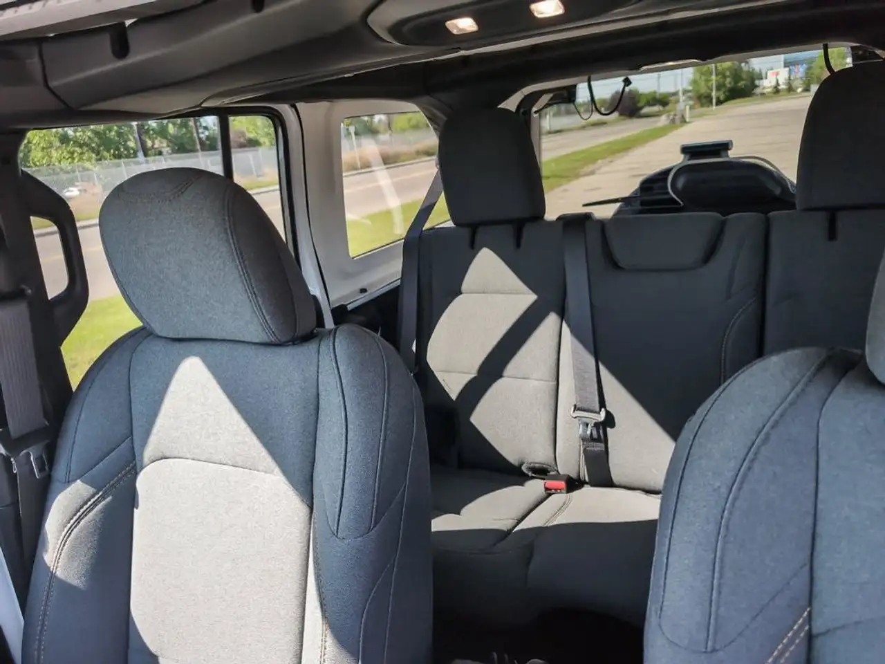 Jeep Wrangler - Image 27