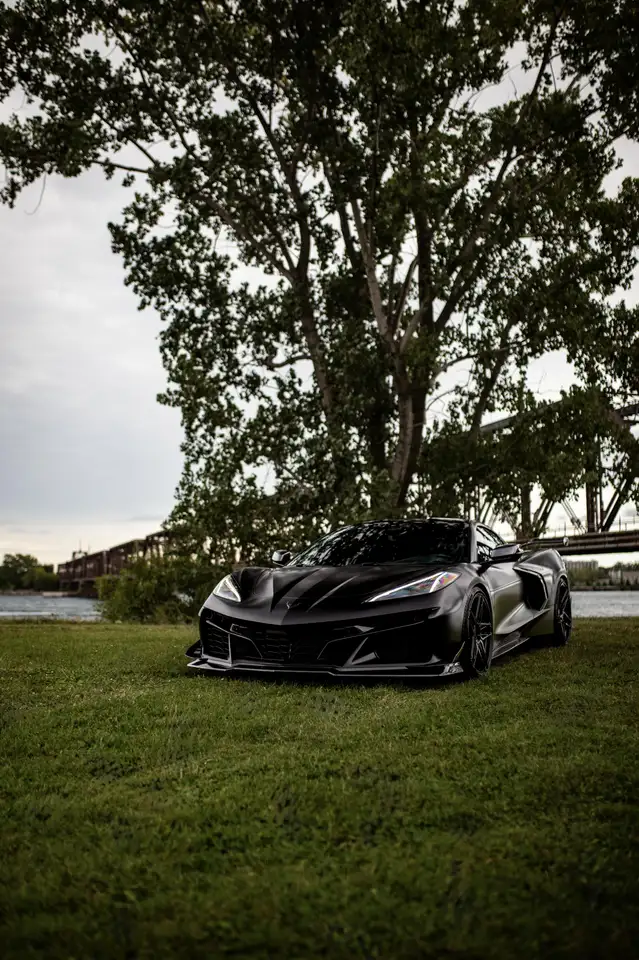 Chevrolet Corvette - Image 19