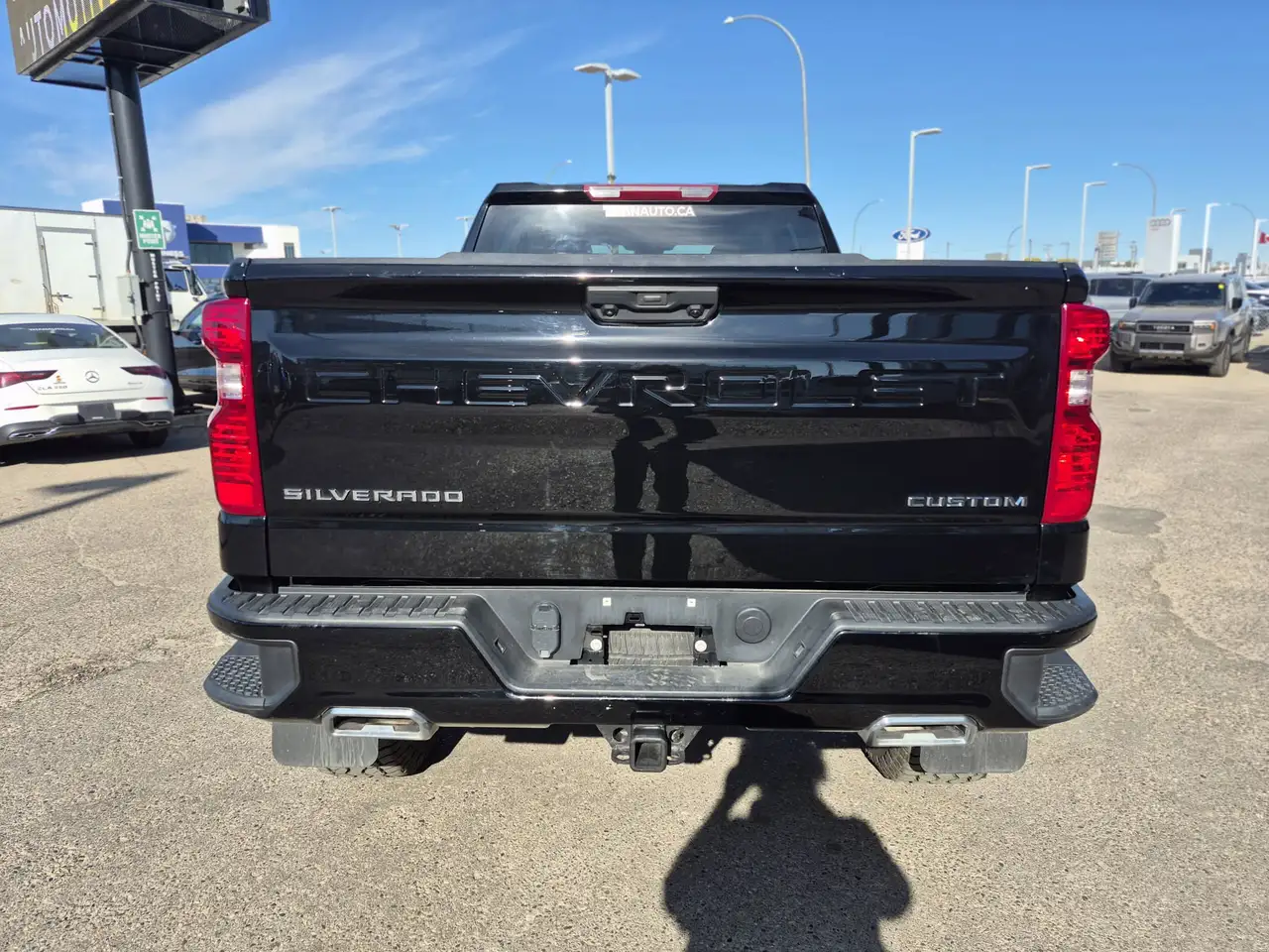 Chevrolet Silverado 1500 - Image 13