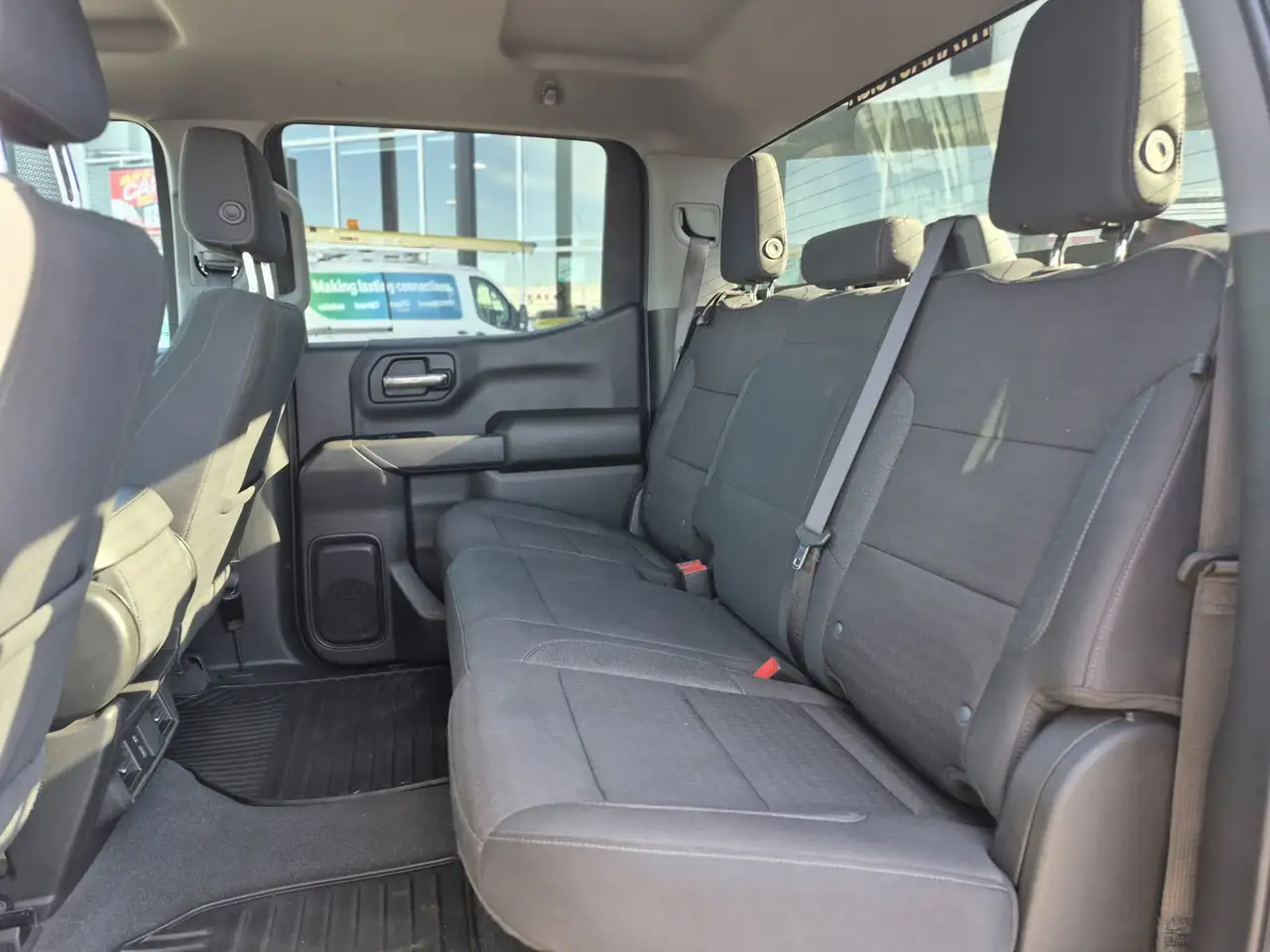 Chevrolet Silverado 1500 - Image 9