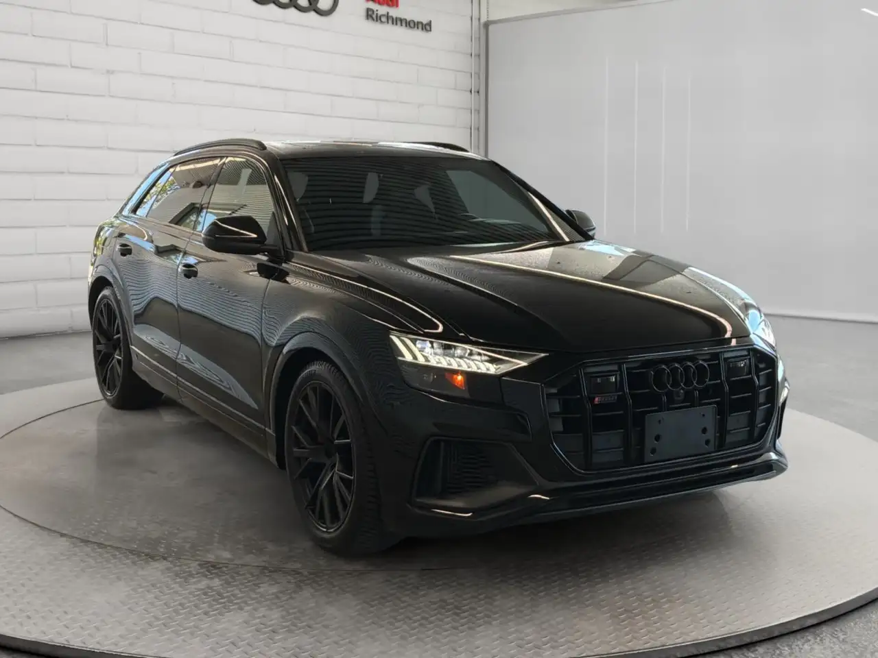 Audi SQ8 - Image 3