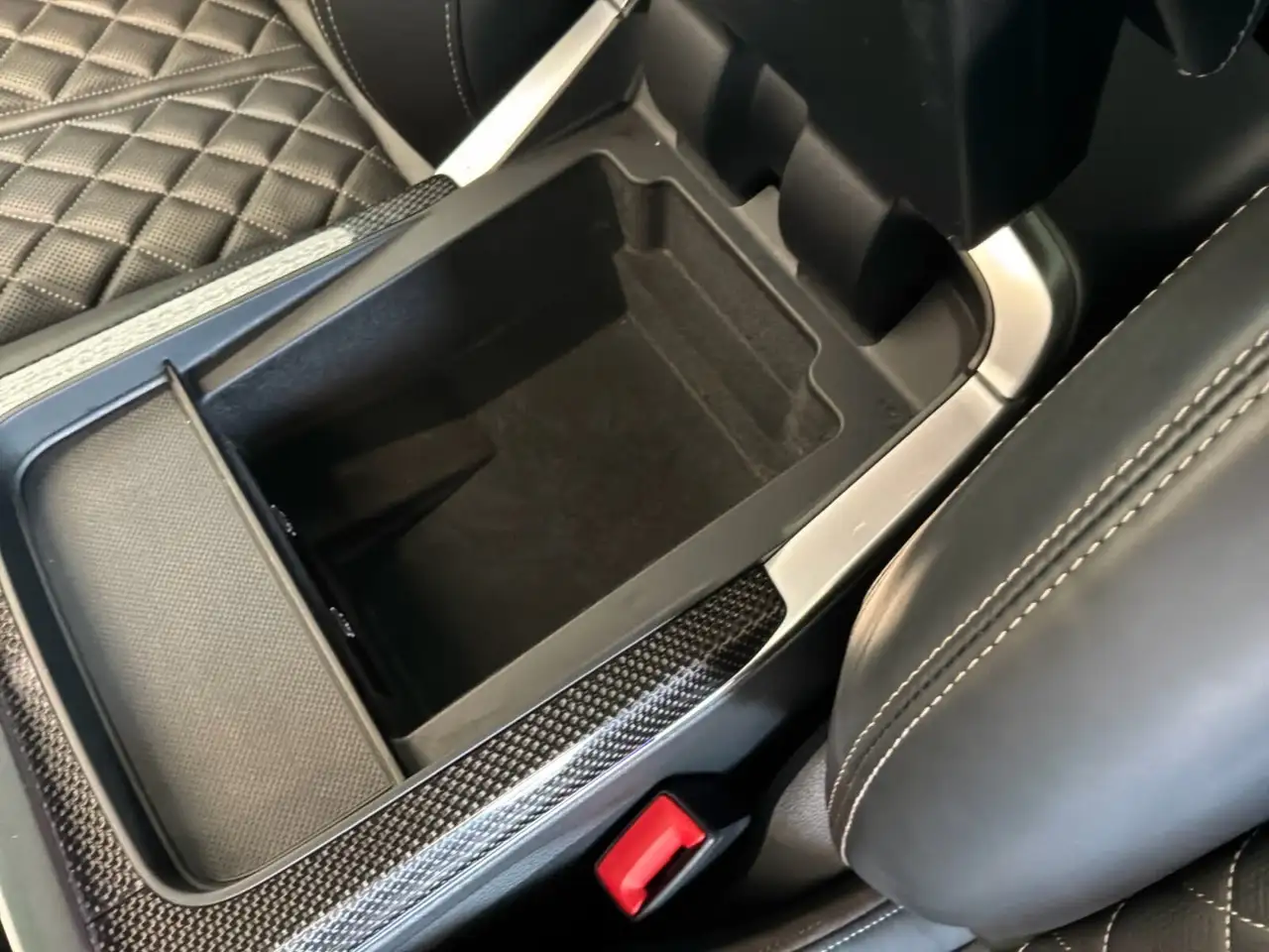Audi SQ8 - Image 15