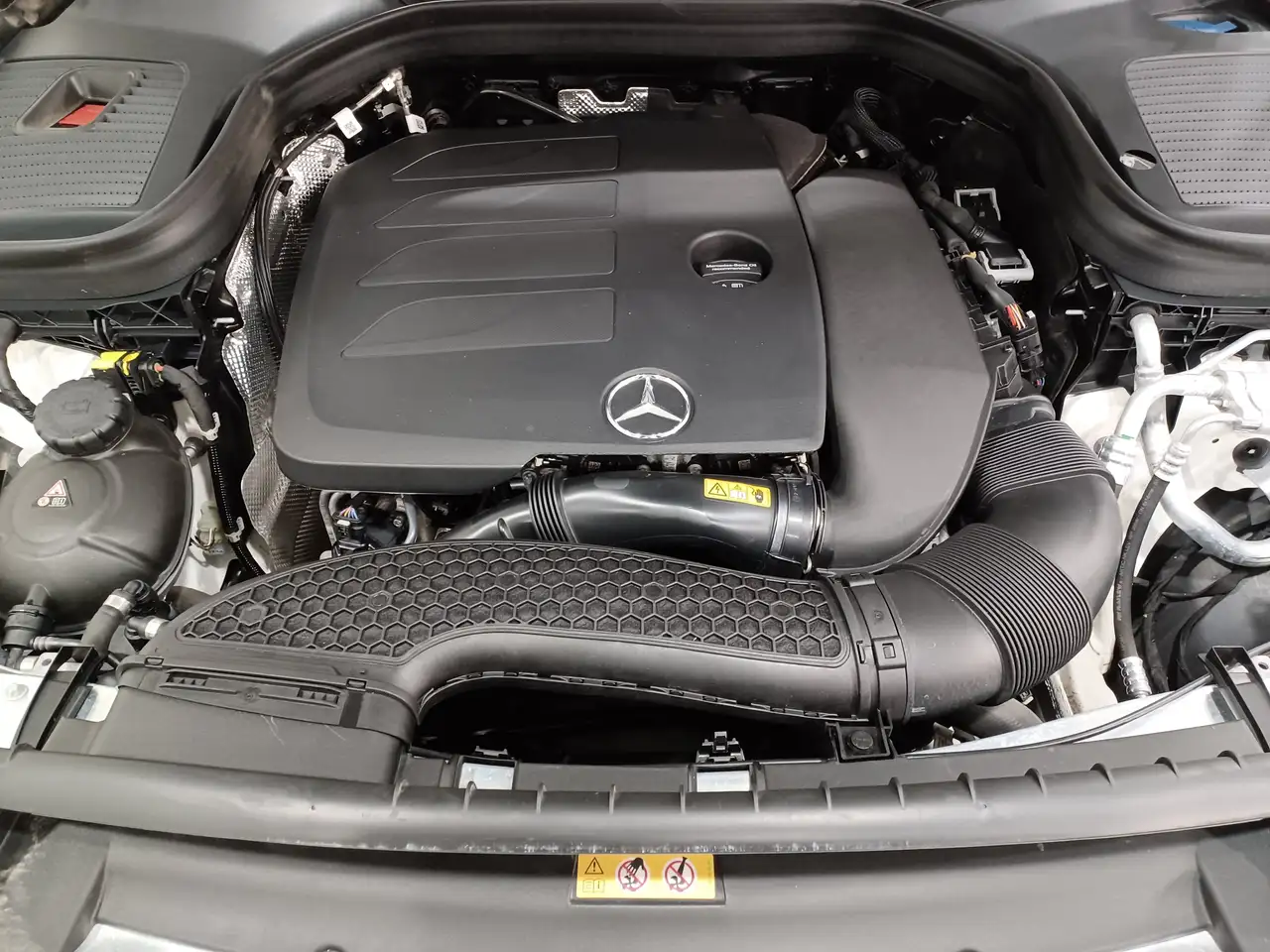 Mercedes-Benz GLC - Image 22
