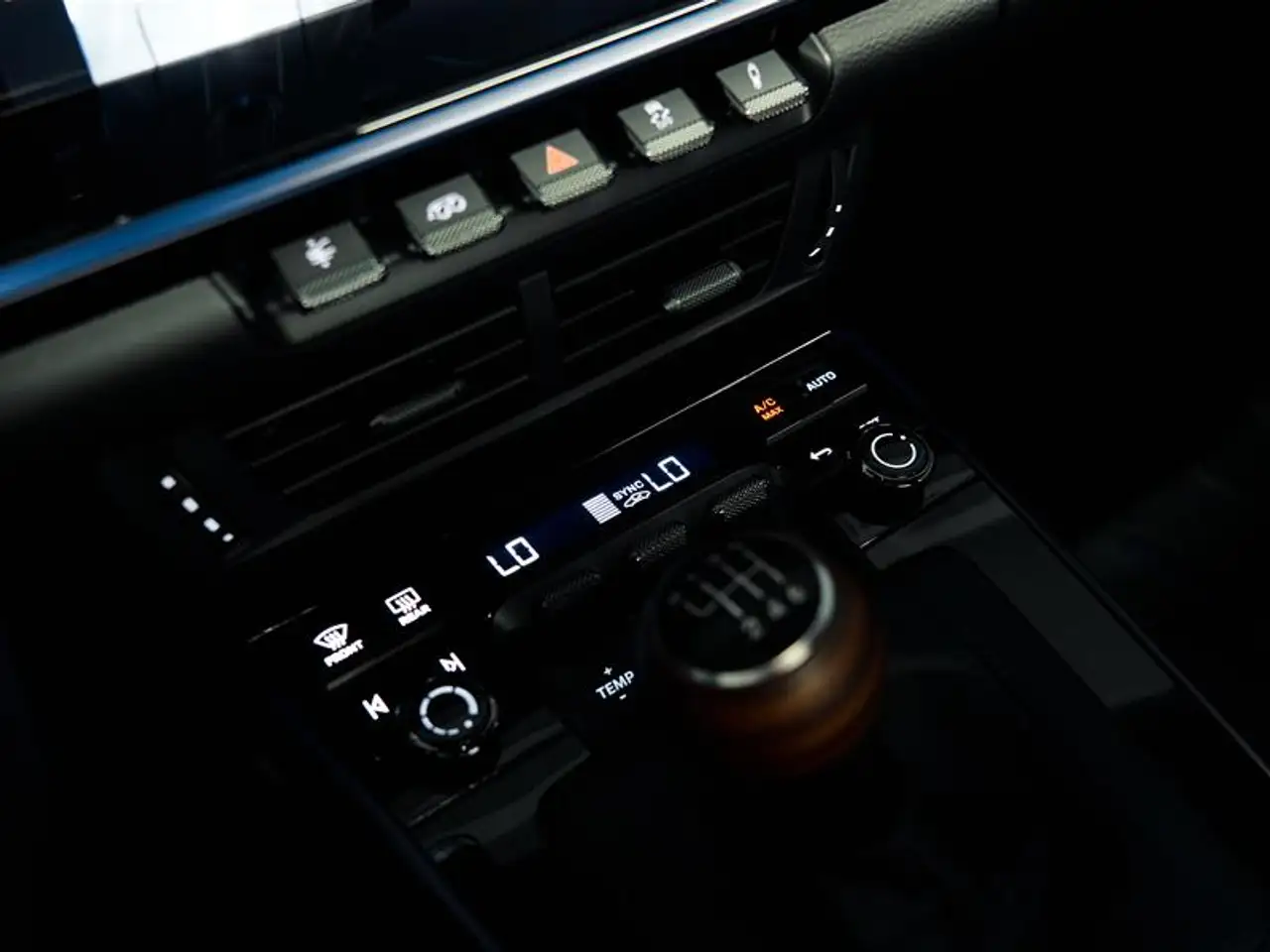 Porsche 911 - Image 37