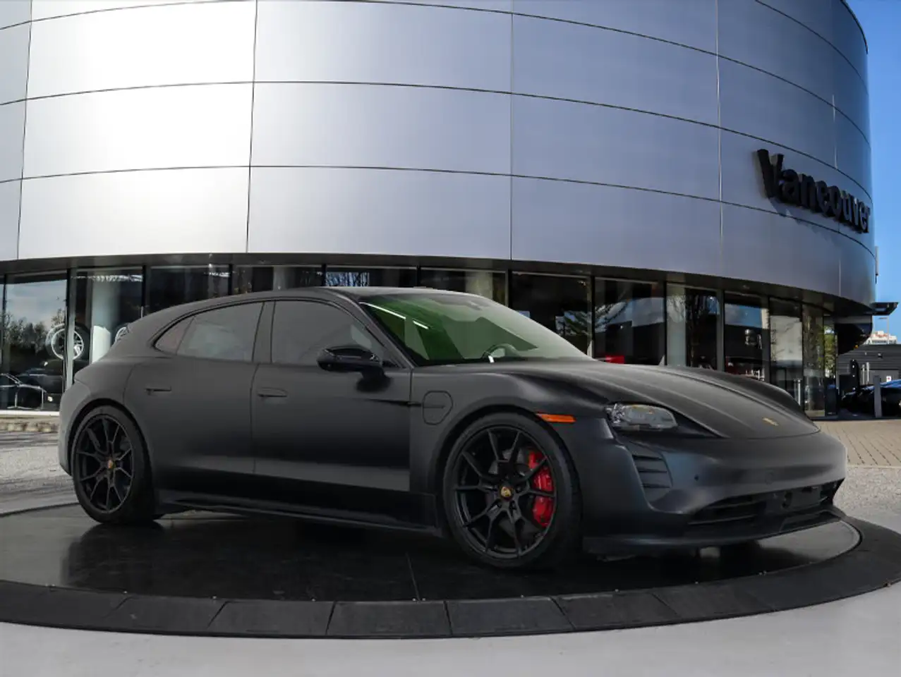 Porsche Taycan - Image 7