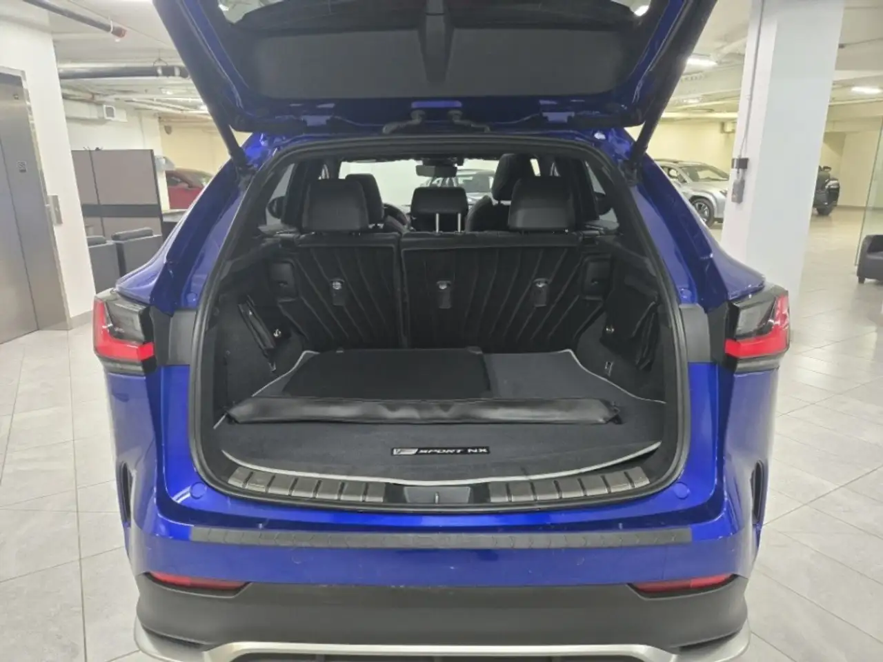 Lexus NX 450h+ - Image 25