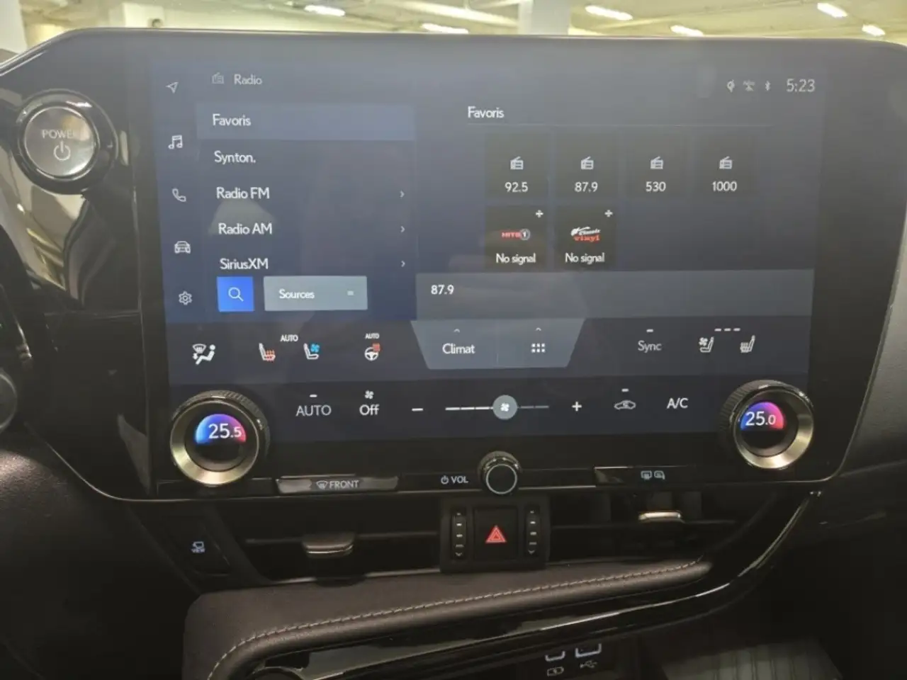 Lexus NX 450h+ - Image 18