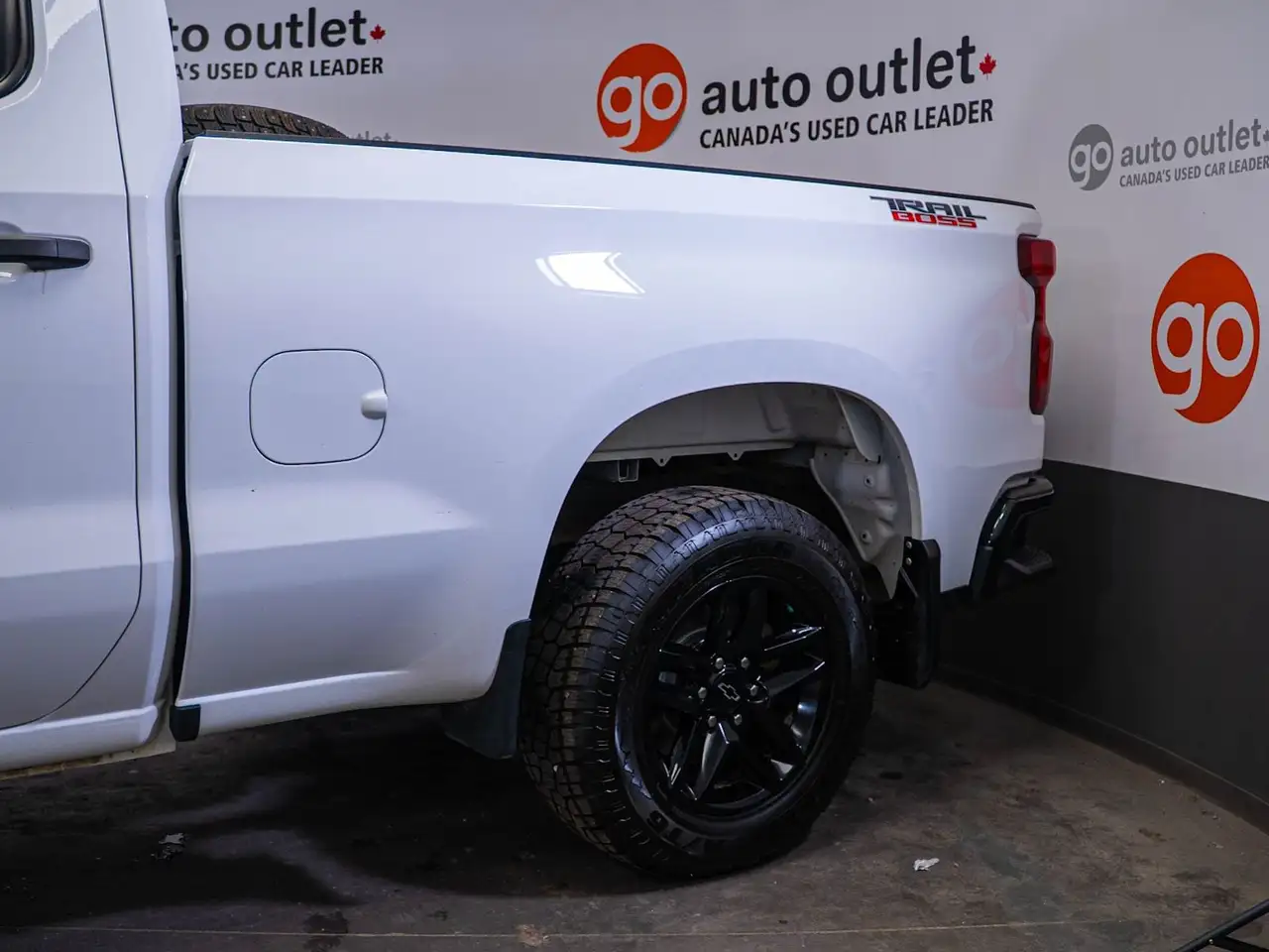 Chevrolet Silverado 1500 - Image 4