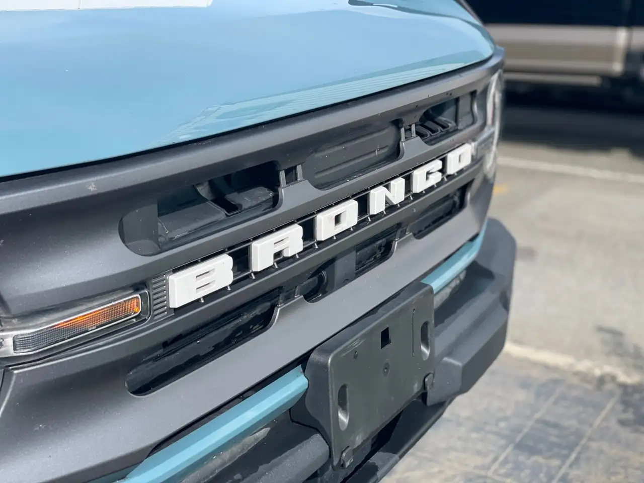 Ford Bronco - Image 17