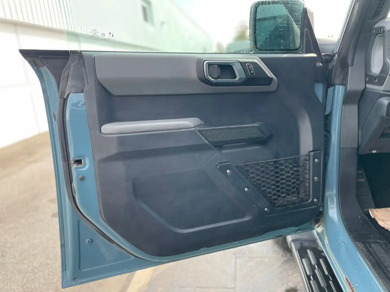 Ford Bronco - Image 21