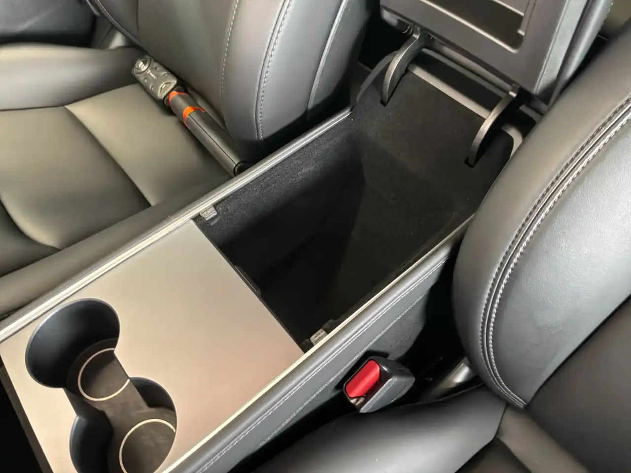 Tesla Model 3 - Image 15