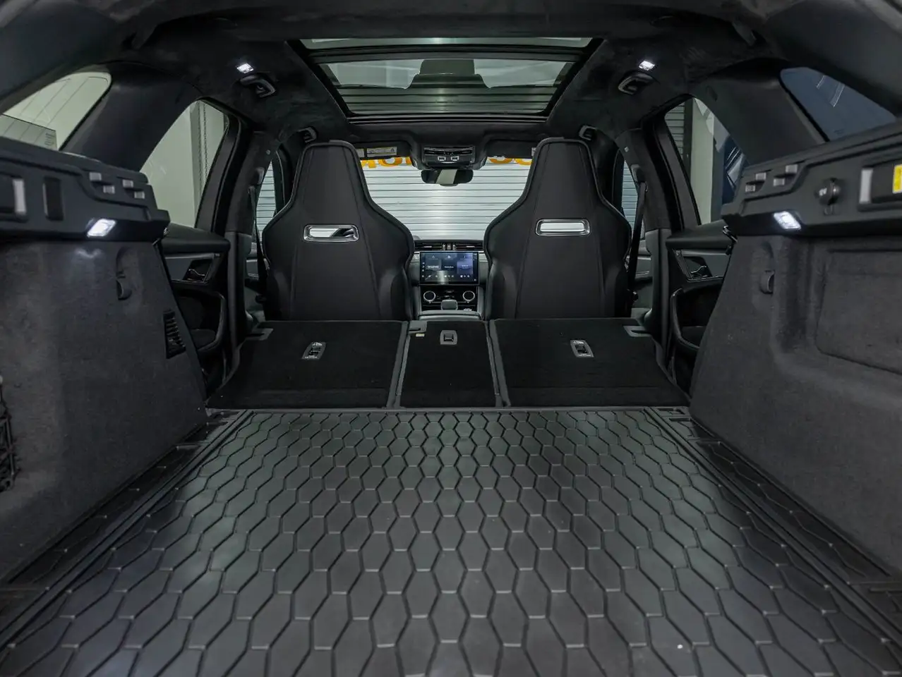 Jaguar F-Pace - Image 29