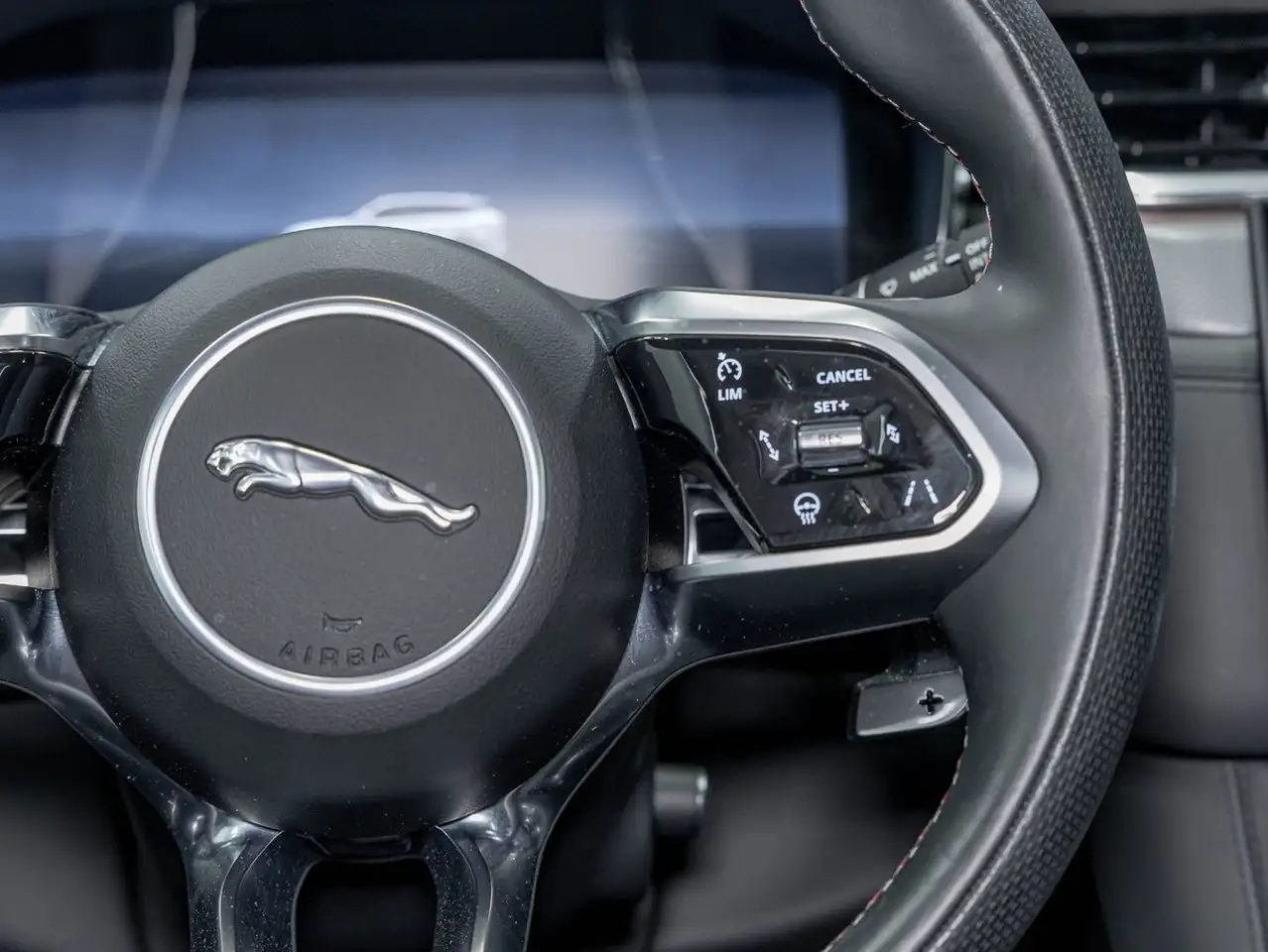 Jaguar F-Pace - Image 16