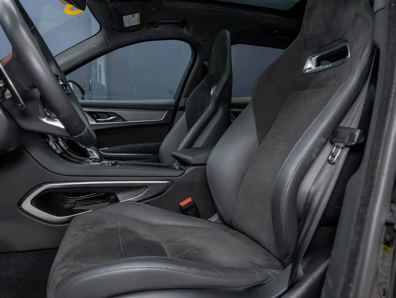 Jaguar F-Pace - Image 11