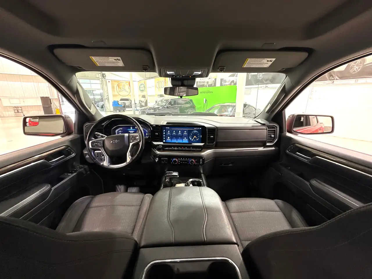 Chevrolet Silverado 1500 - Image 10